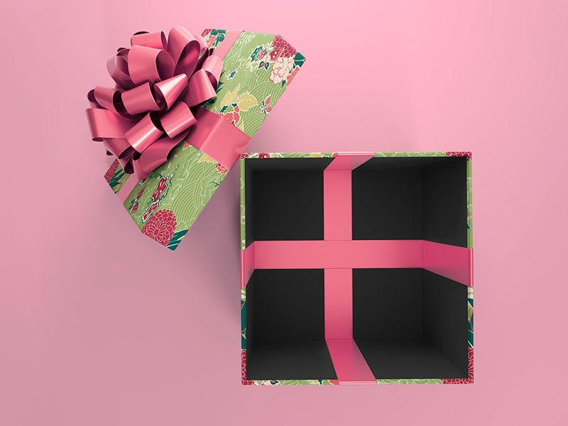 Download Wrapped Gift Box PSD Mockup | MockupsQ